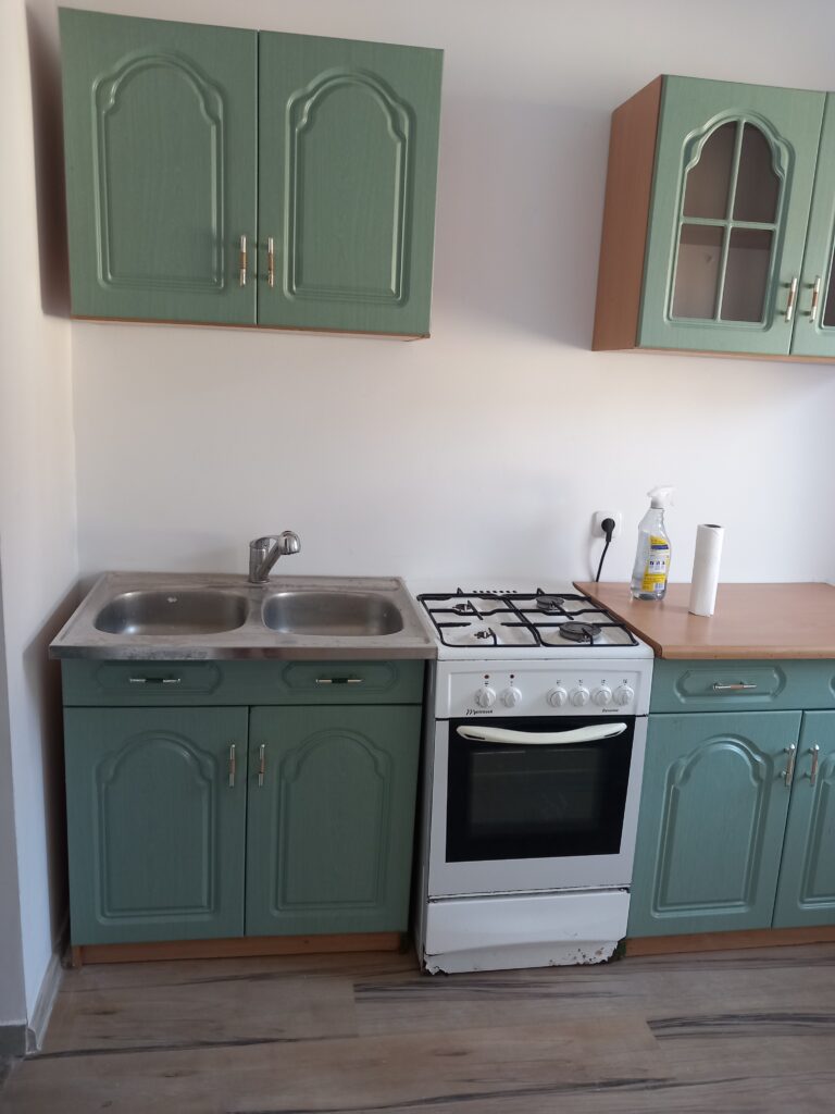 Kuchnia po remoncie Jana Kochanowskiego 12 lokal nr 2