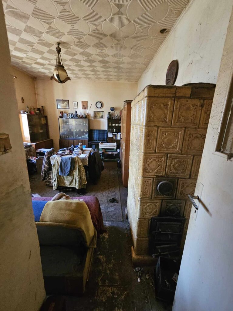 Pokój przed remontem Nowomiejska 27 lokal nr 5
