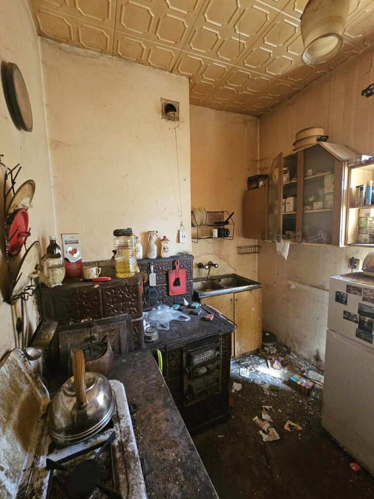 Kuchnia przed remontem Nowomiejska 27 lokal nr 5
